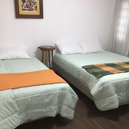 Bed and Breakfast Granados Асунсьйон Екстер'єр фото