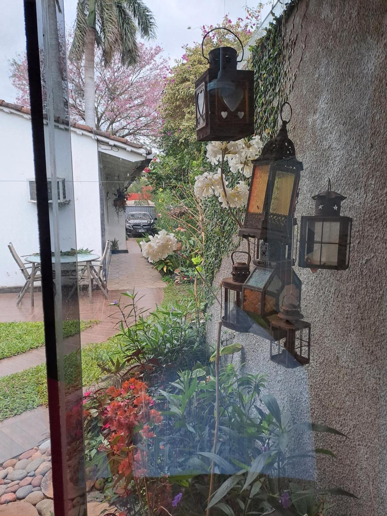 Bed and Breakfast Granados Асунсьйон Екстер'єр фото